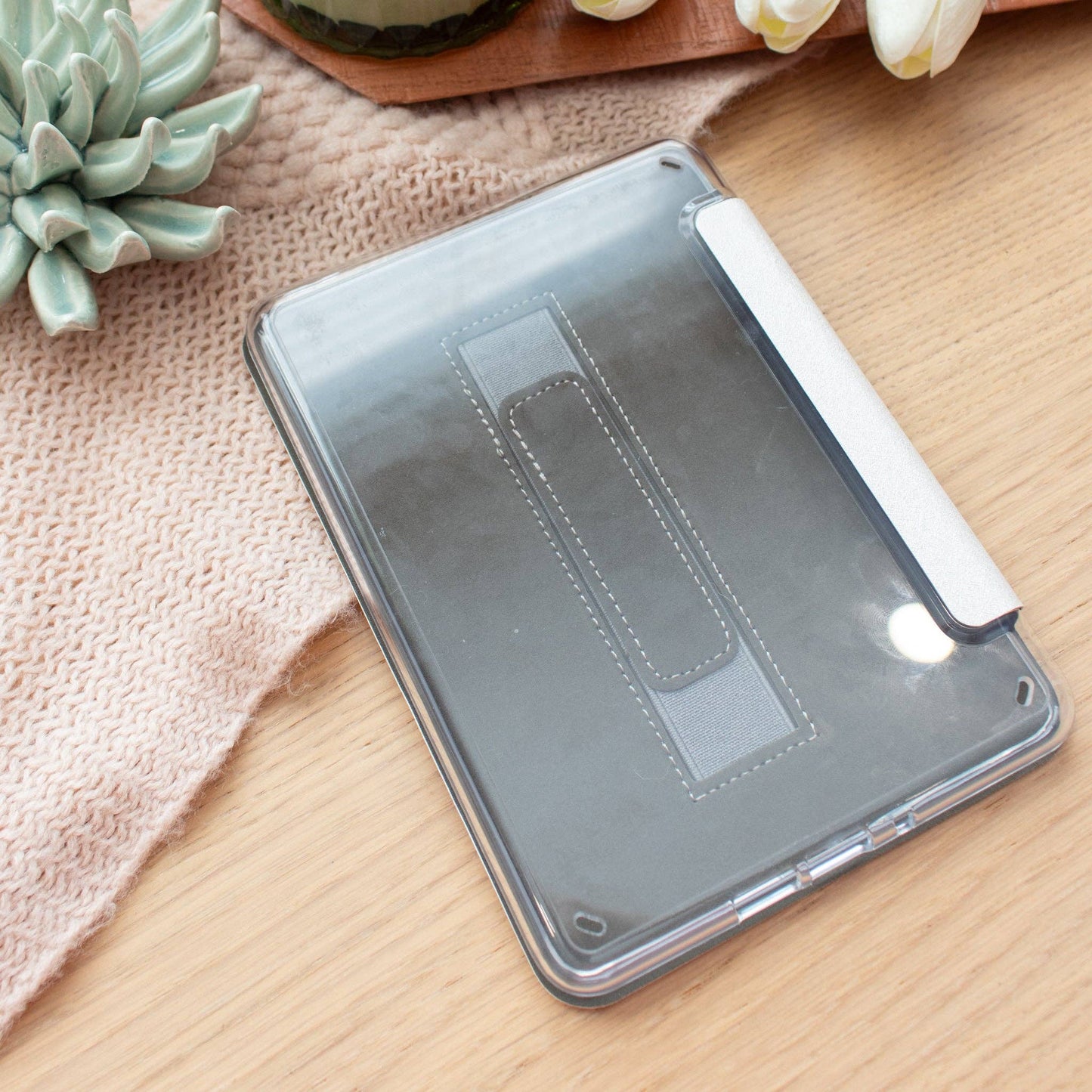 Feminine Urge Kindle Case: Kindle Paperwhite 12 (2024 model) (includes Colorsoft and Signature 12)