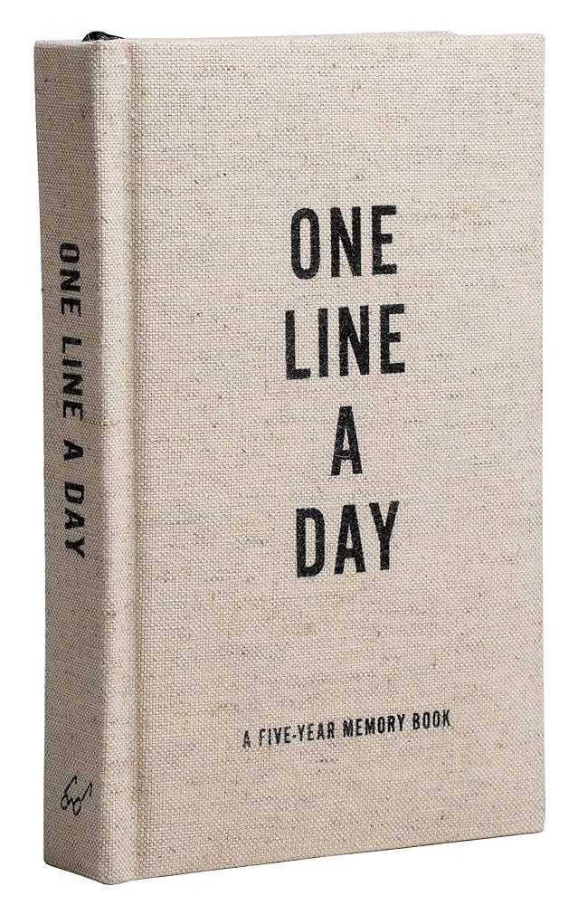 Canvas One Line a Day: A Five-Year Memory Book (Yearly Memory Journal and Diary, Natural Canvas Cover) cover image