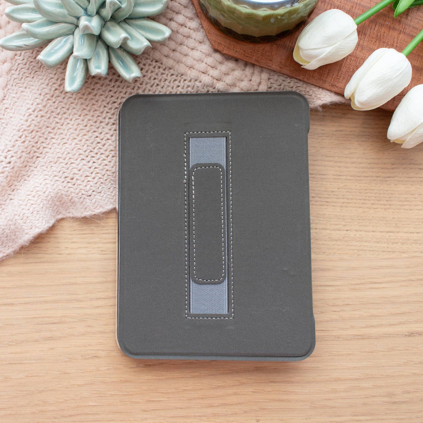 Feminine Urge Kindle Case: Kindle Paperwhite 12 (2024 model) (includes Colorsoft and Signature 12)